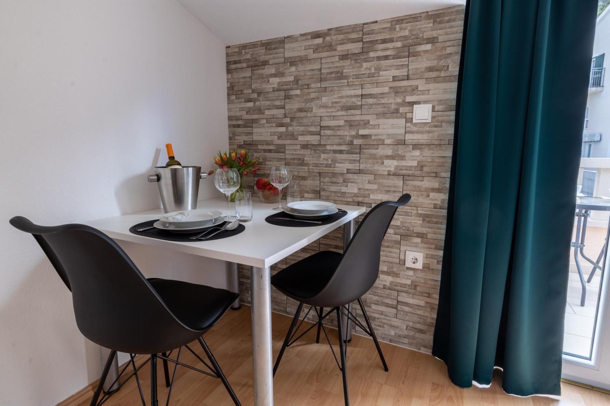 Apartments Rasic Makarska Exterior foto